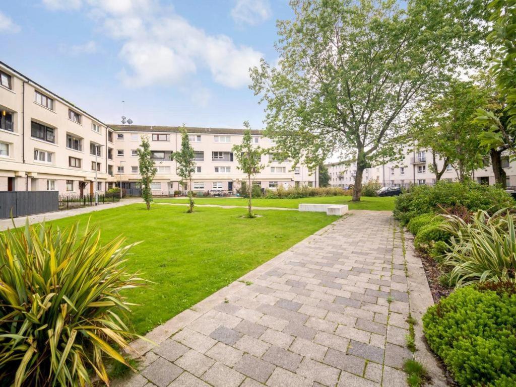 Lovely 1-Bedroom Property With Balcony In West End Glasgow Extérieur photo